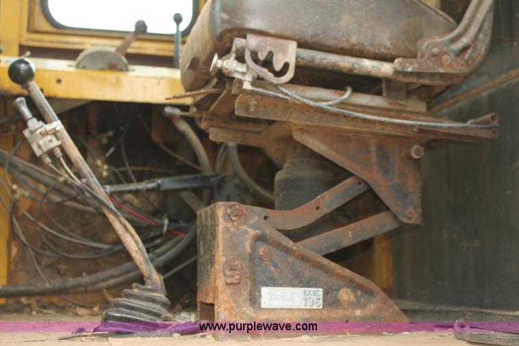 image for item E8493 Ag-Chem TerraGator 1603 floater