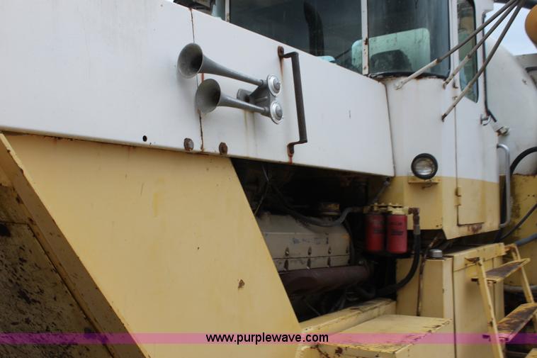 image for item E8493 Ag-Chem TerraGator 1603 floater