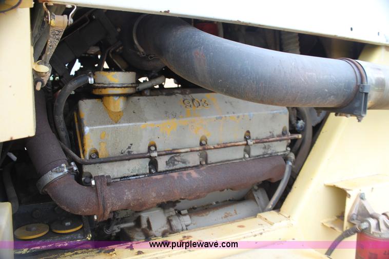 image for item E8493 Ag-Chem TerraGator 1603 floater