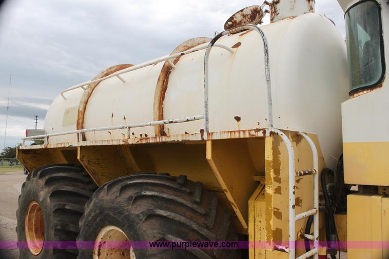 image for item E8493 Ag-Chem TerraGator 1603 floater