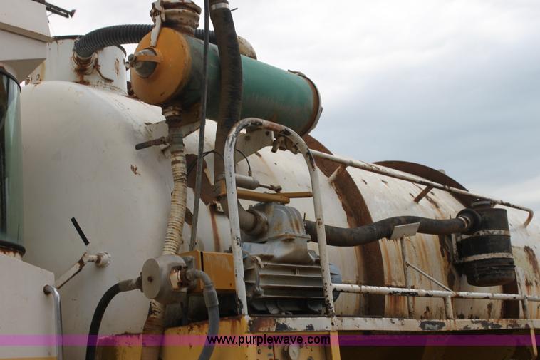 image for item E8493 Ag-Chem TerraGator 1603 floater