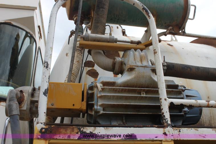 image for item E8493 Ag-Chem TerraGator 1603 floater