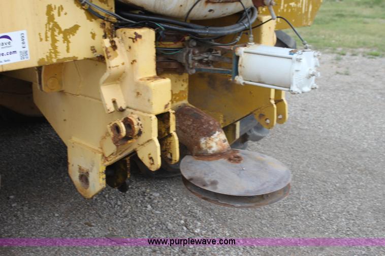 image for item E8493 Ag-Chem TerraGator 1603 floater