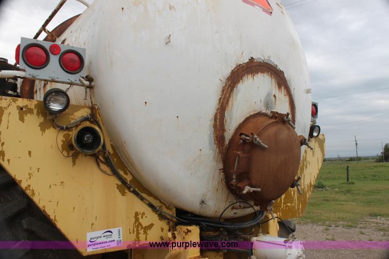 image for item E8493 Ag-Chem TerraGator 1603 floater