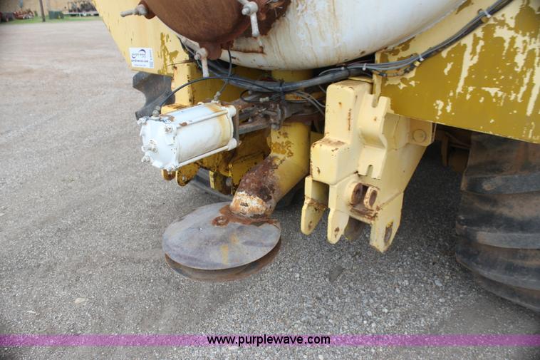 image for item E8493 Ag-Chem TerraGator 1603 floater