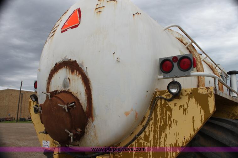 image for item E8493 Ag-Chem TerraGator 1603 floater