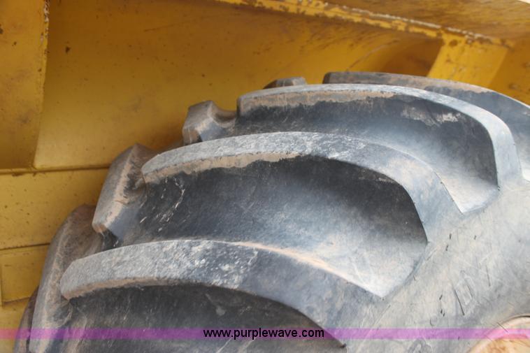 image for item E8493 Ag-Chem TerraGator 1603 floater