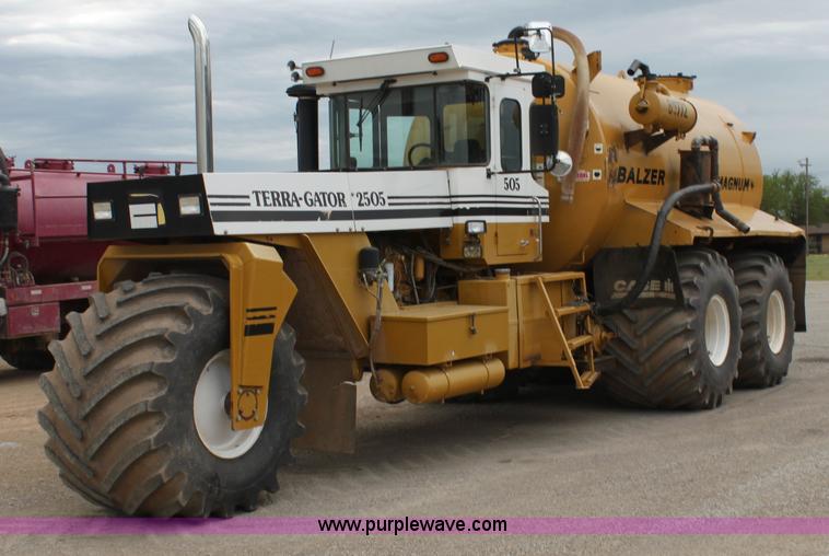 image for item E8496 Ag-Chem TerraGator 2505 floater