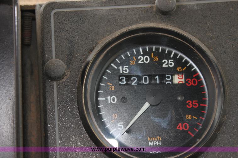 image for item E8496 Ag-Chem TerraGator 2505 floater