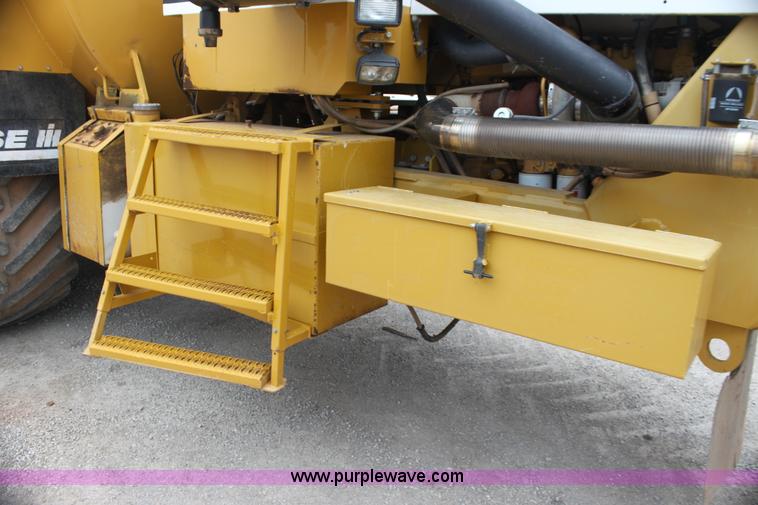 image for item E8496 Ag-Chem TerraGator 2505 floater