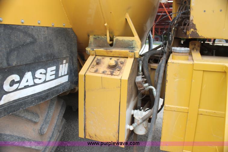 image for item E8496 Ag-Chem TerraGator 2505 floater