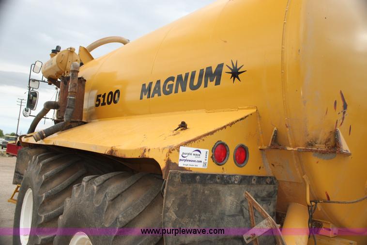 image for item E8496 Ag-Chem TerraGator 2505 floater