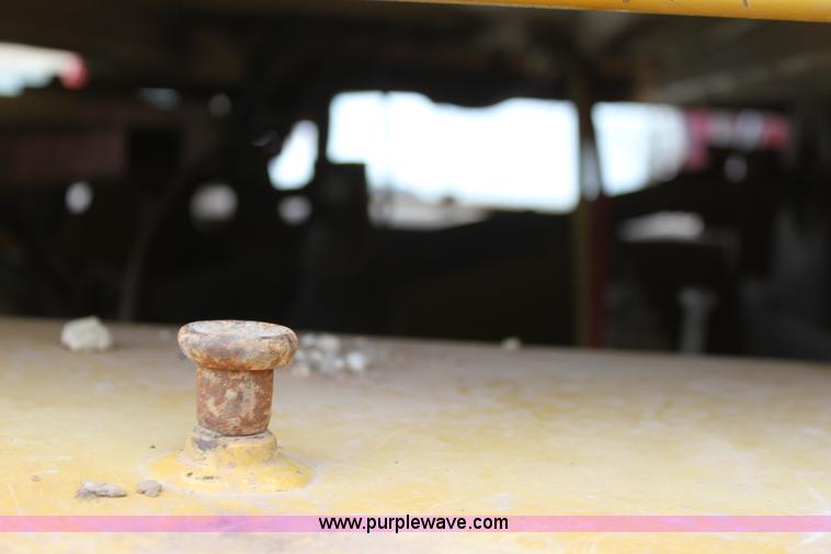 image for item E8496 Ag-Chem TerraGator 2505 floater