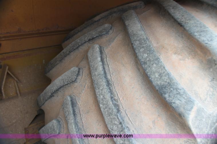 image for item E8496 Ag-Chem TerraGator 2505 floater