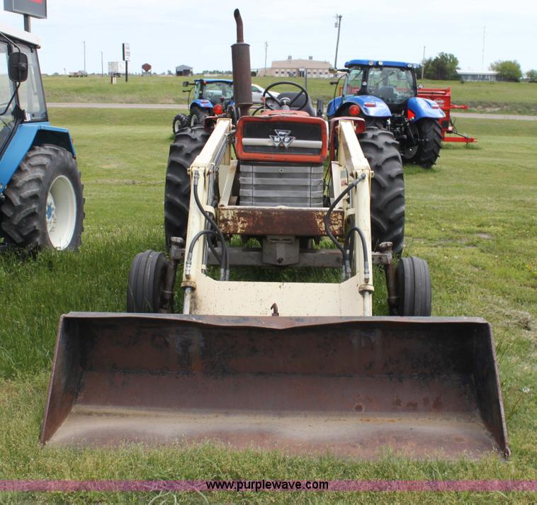 image for item E8498 Massey-Ferguson 180 tractor