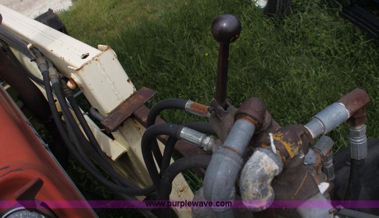 image for item E8498 Massey-Ferguson 180 tractor