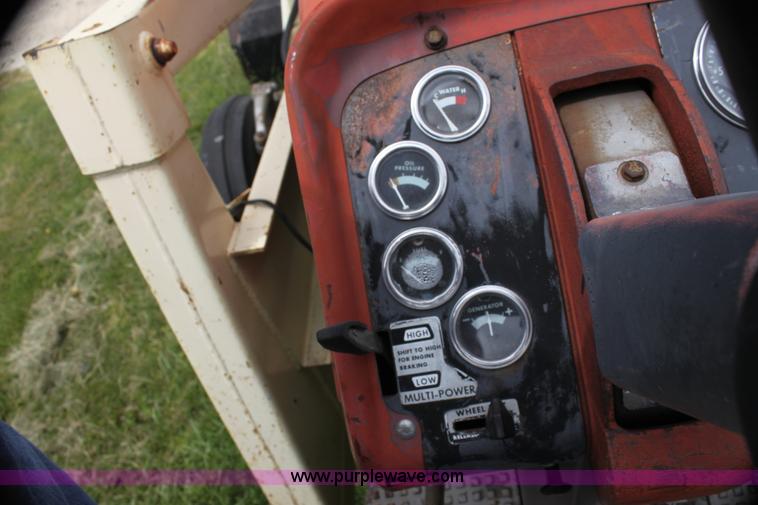 image for item E8498 Massey-Ferguson 180 tractor