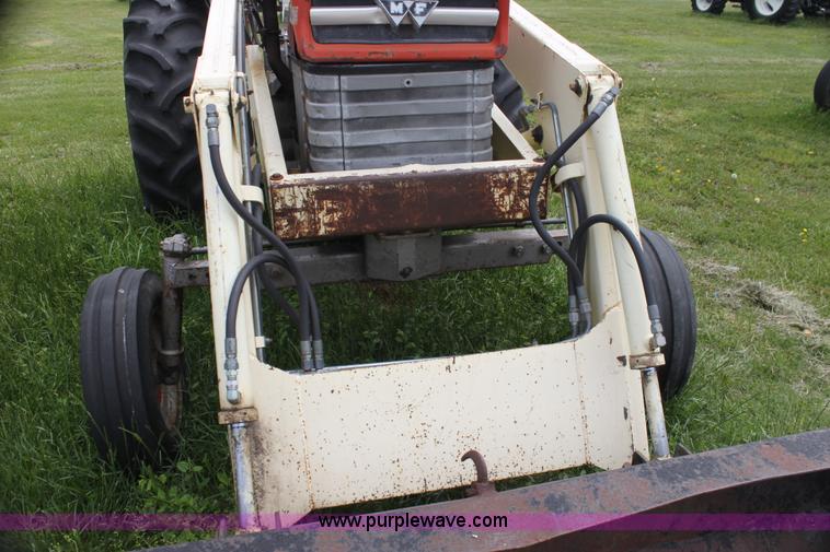 image for item E8498 Massey-Ferguson 180 tractor