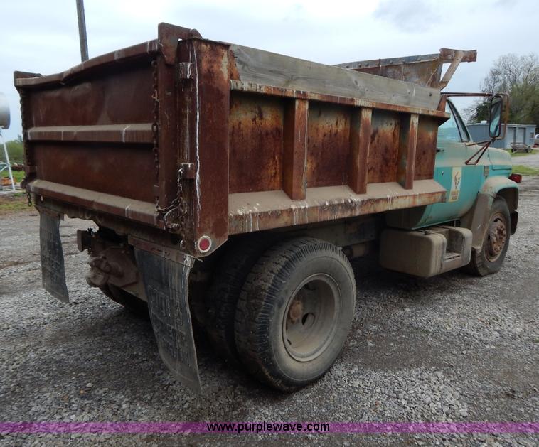 image for item G3189 1974 Chevrolet C60 dump truck