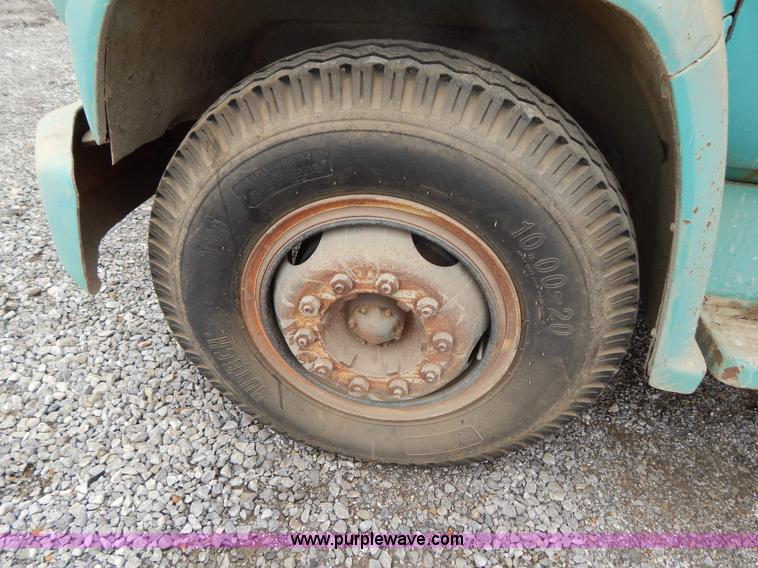 image for item G3189 1974 Chevrolet C60 dump truck