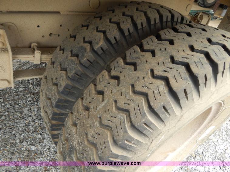 image for item G3189 1974 Chevrolet C60 dump truck