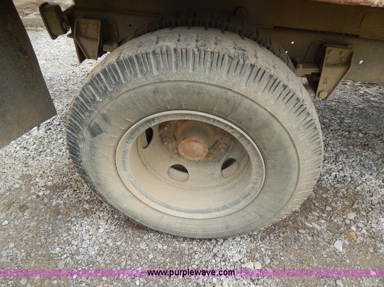 image for item G3189 1974 Chevrolet C60 dump truck