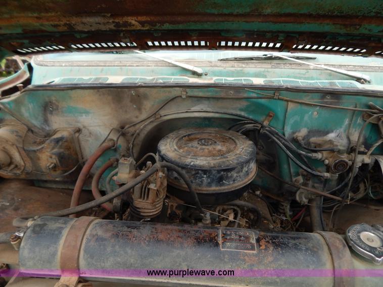 image for item G3189 1974 Chevrolet C60 dump truck