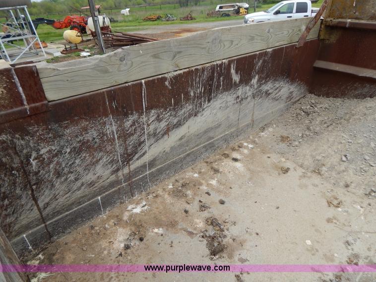 image for item G3189 1974 Chevrolet C60 dump truck