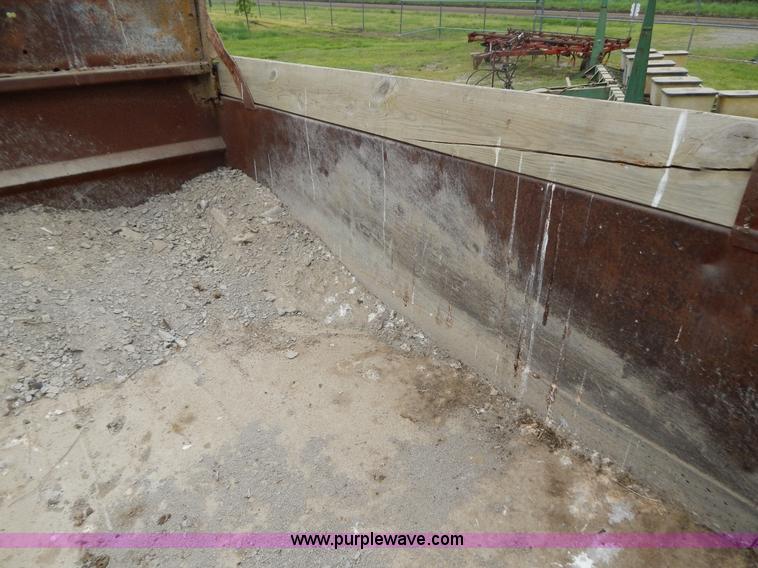 image for item G3189 1974 Chevrolet C60 dump truck