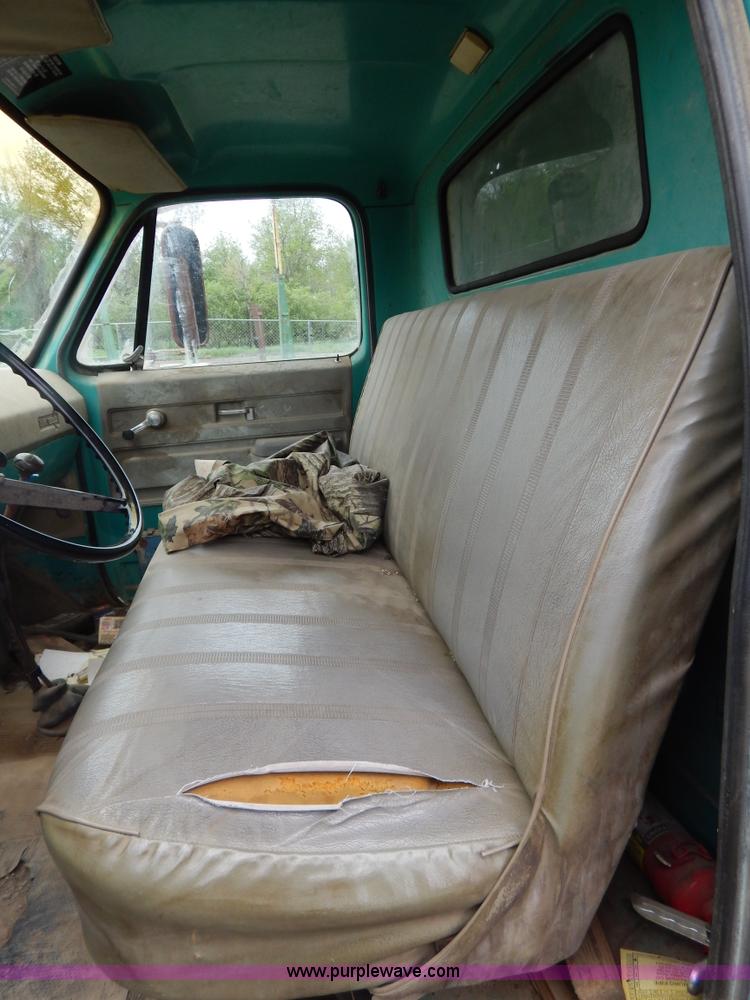 image for item G3189 1974 Chevrolet C60 dump truck