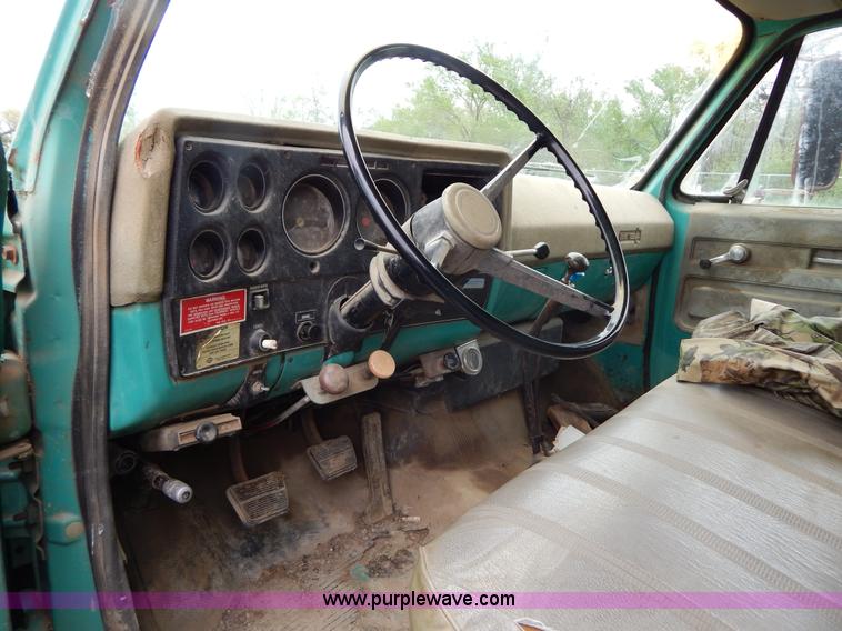 image for item G3189 1974 Chevrolet C60 dump truck