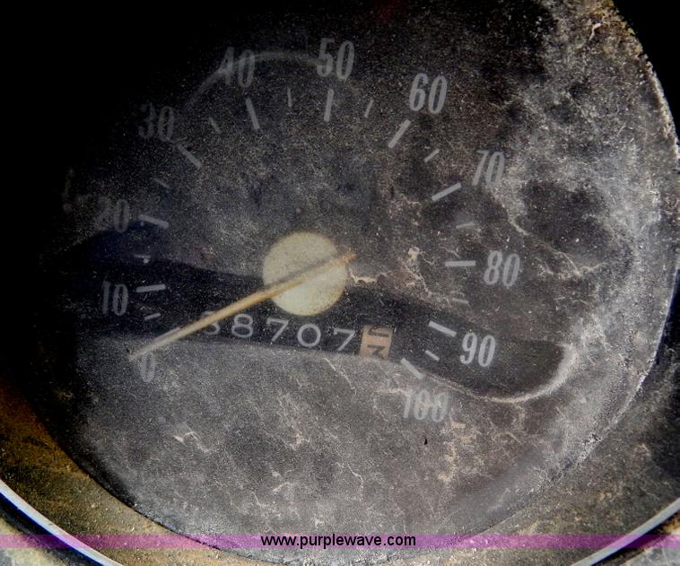 image for item G3189 1974 Chevrolet C60 dump truck