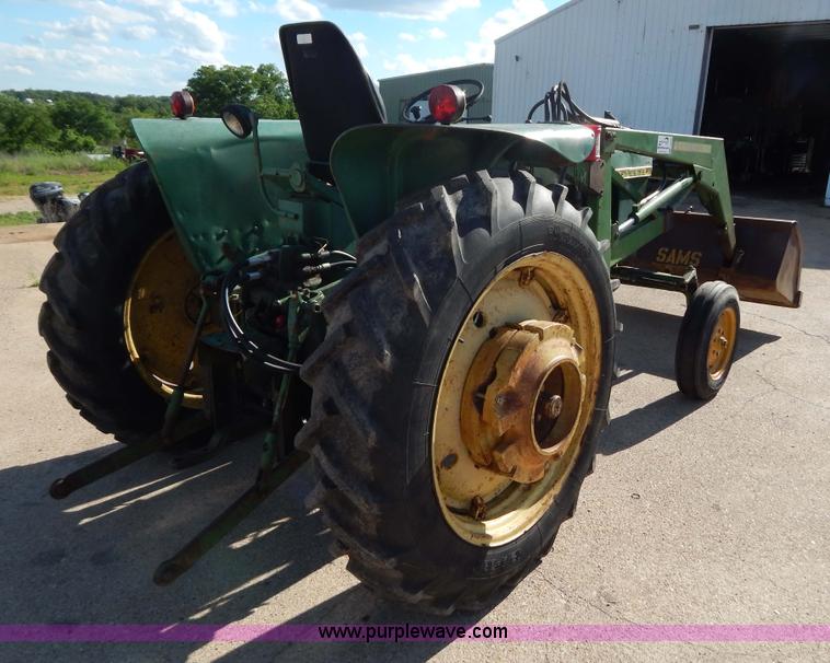 image for item G3220 John Deere 2010 tractor