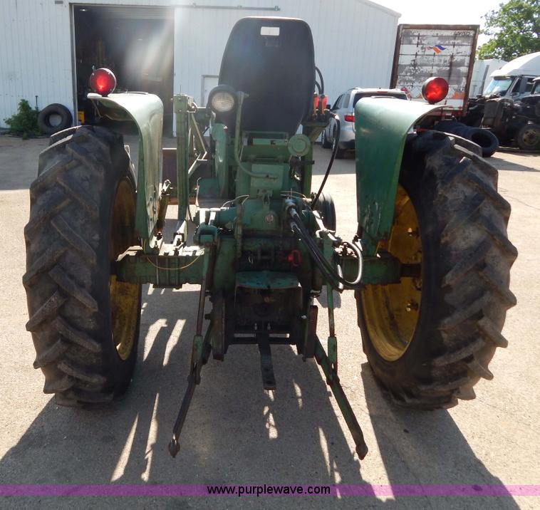 image for item G3220 John Deere 2010 tractor