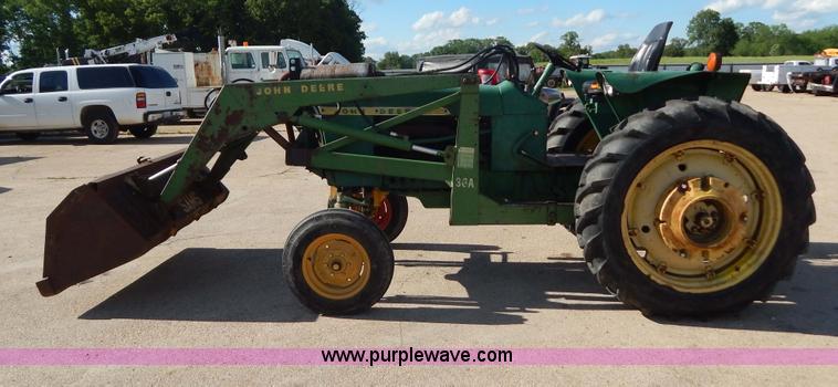 image for item G3220 John Deere 2010 tractor