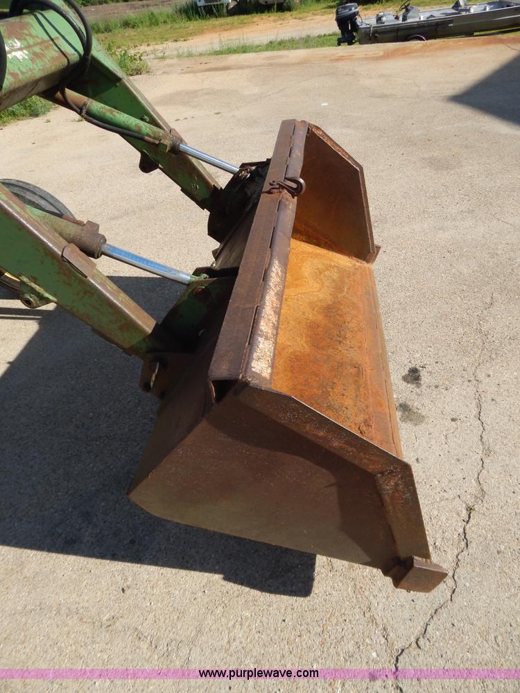 image for item G3220 John Deere 2010 tractor