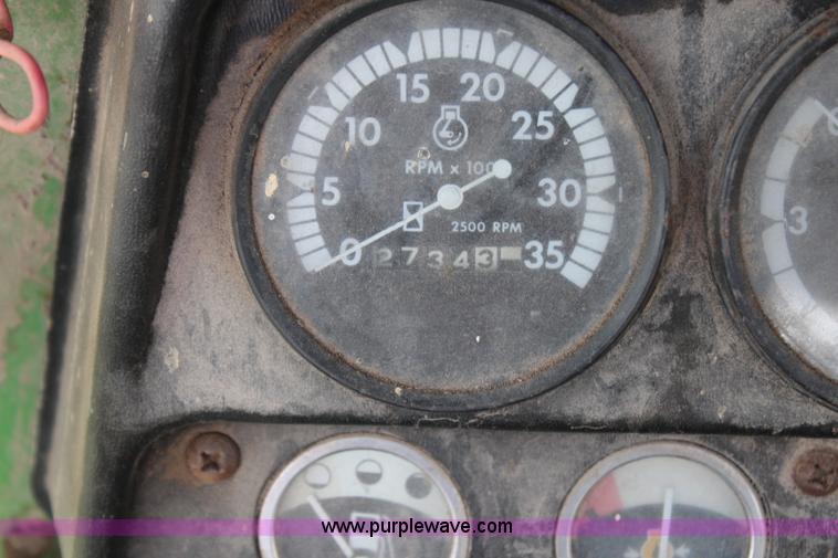 image for item G5078 1976 John Deere 4400 combine