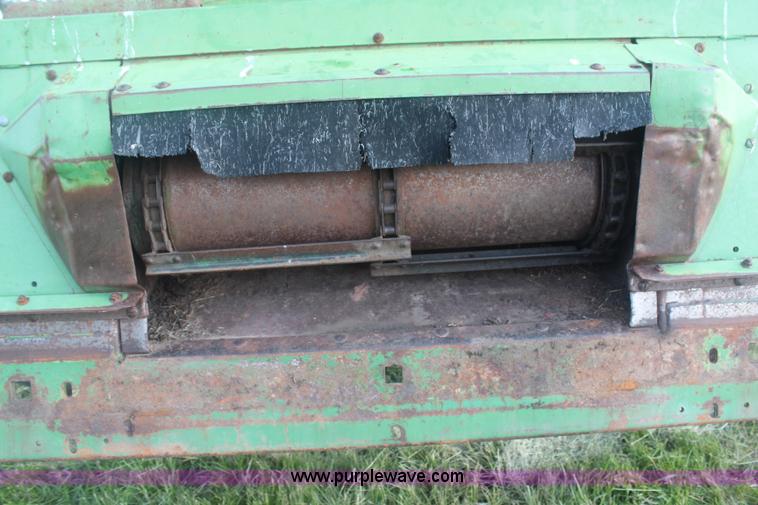 image for item G5078 1976 John Deere 4400 combine