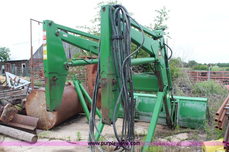 image for item G5081 John Deere 740 loader