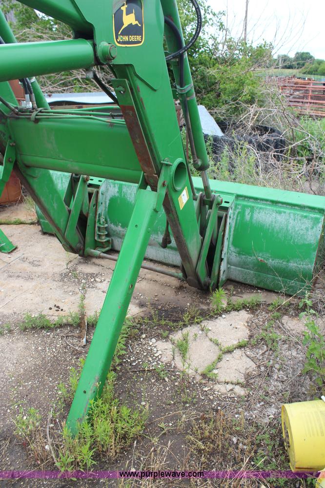 image for item G5081 John Deere 740 loader
