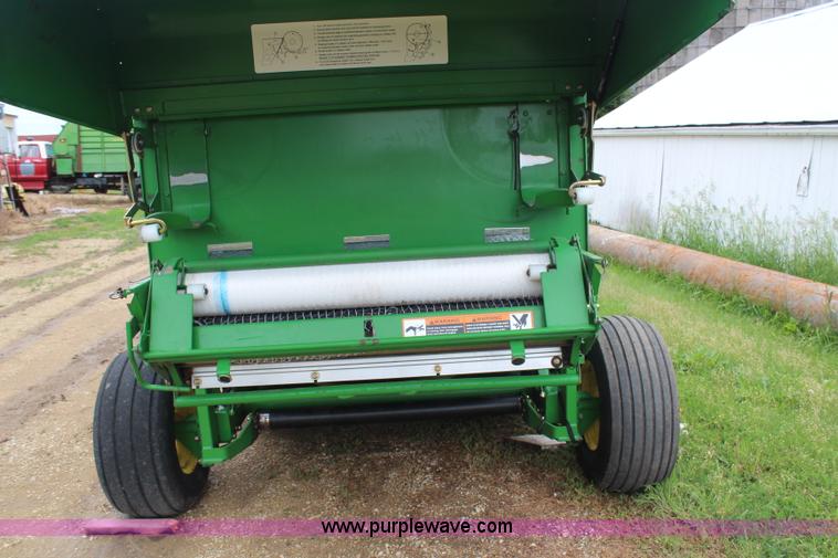 image for item G5083 John Deere 467 round baler