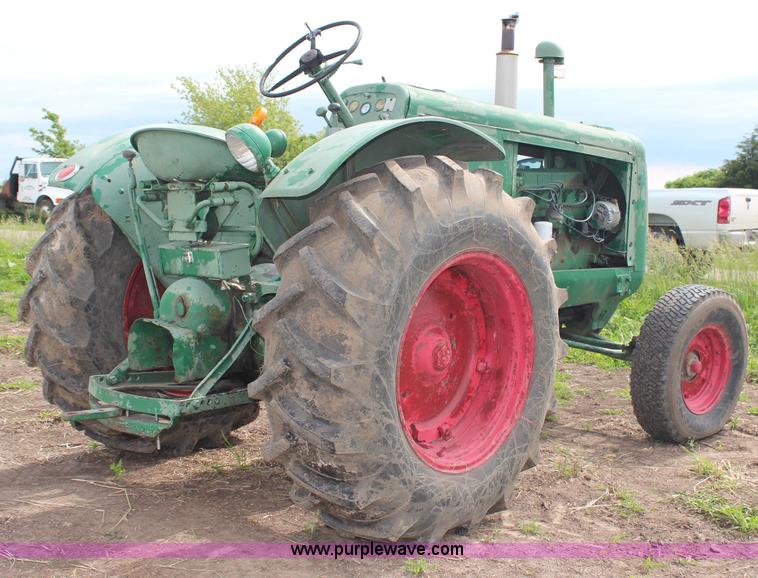 image for item G5112 1948 Oliver 88 Standard tractor