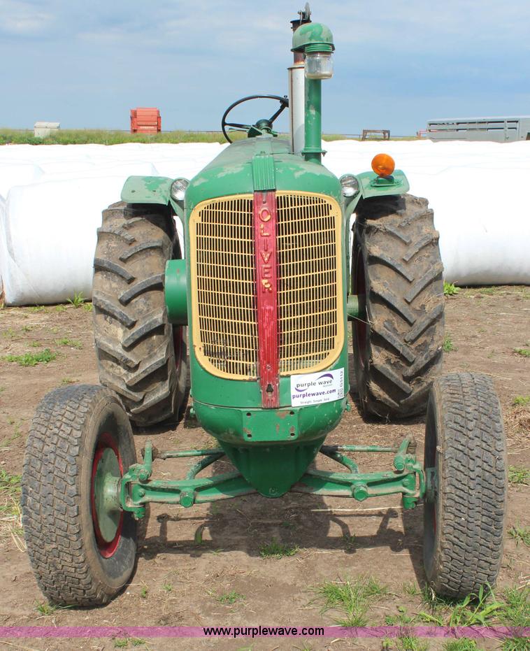 image for item G5112 1948 Oliver 88 Standard tractor