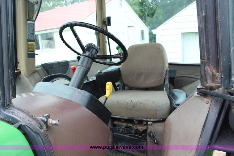 image for item G5146 1990 John Deere 4255 MFWD tractor