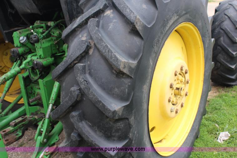 image for item G5146 1990 John Deere 4255 MFWD tractor