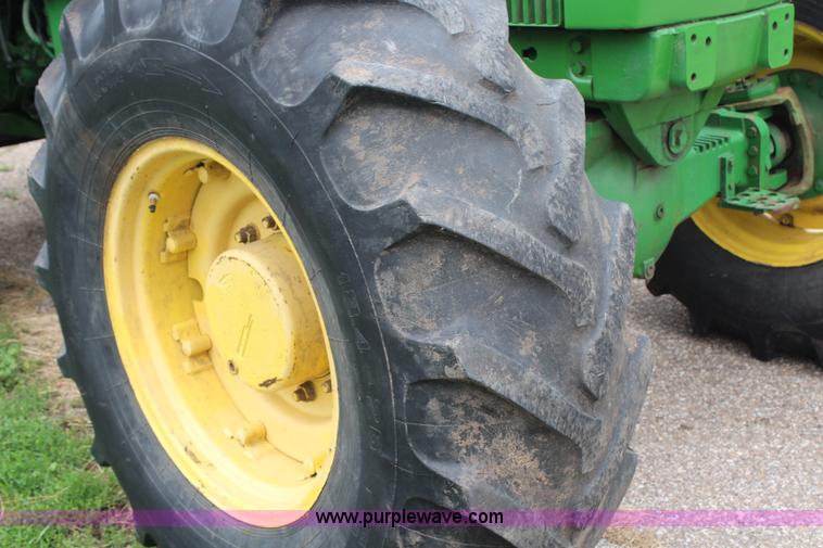 image for item G5146 1990 John Deere 4255 MFWD tractor