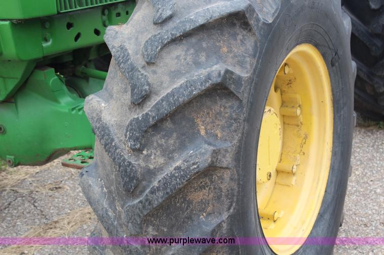 image for item G5146 1990 John Deere 4255 MFWD tractor