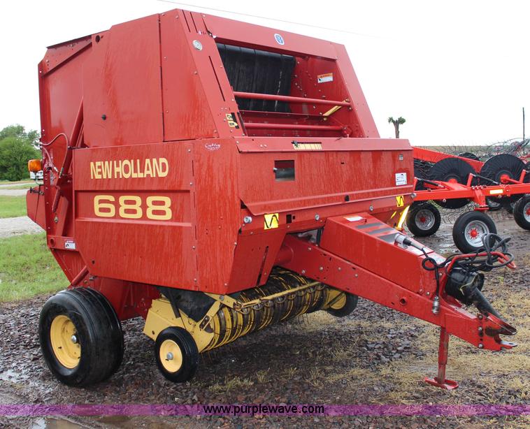 image for item G5184 2000 New Holland 688 round baler