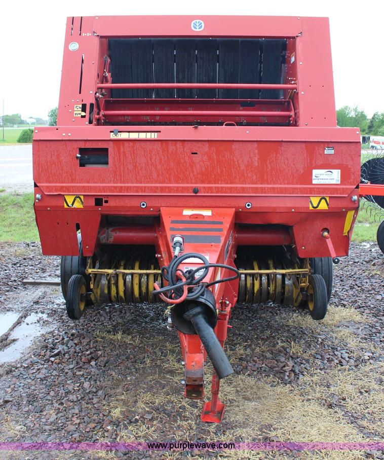image for item G5184 2000 New Holland 688 round baler