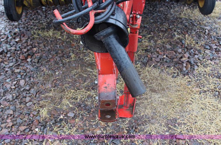 image for item G5184 2000 New Holland 688 round baler